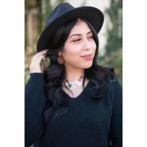 Meet your Posher, Cindy